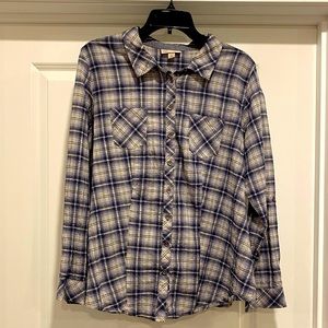 Western style ling sleeve button down shirt with silver stitching